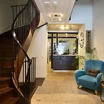 Hotel Rousseau 3*
