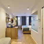 Hotel Rousseau 3*