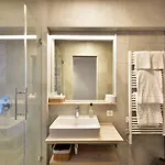 Hotel Rousseau 3*