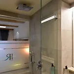 Hotel Rousseau